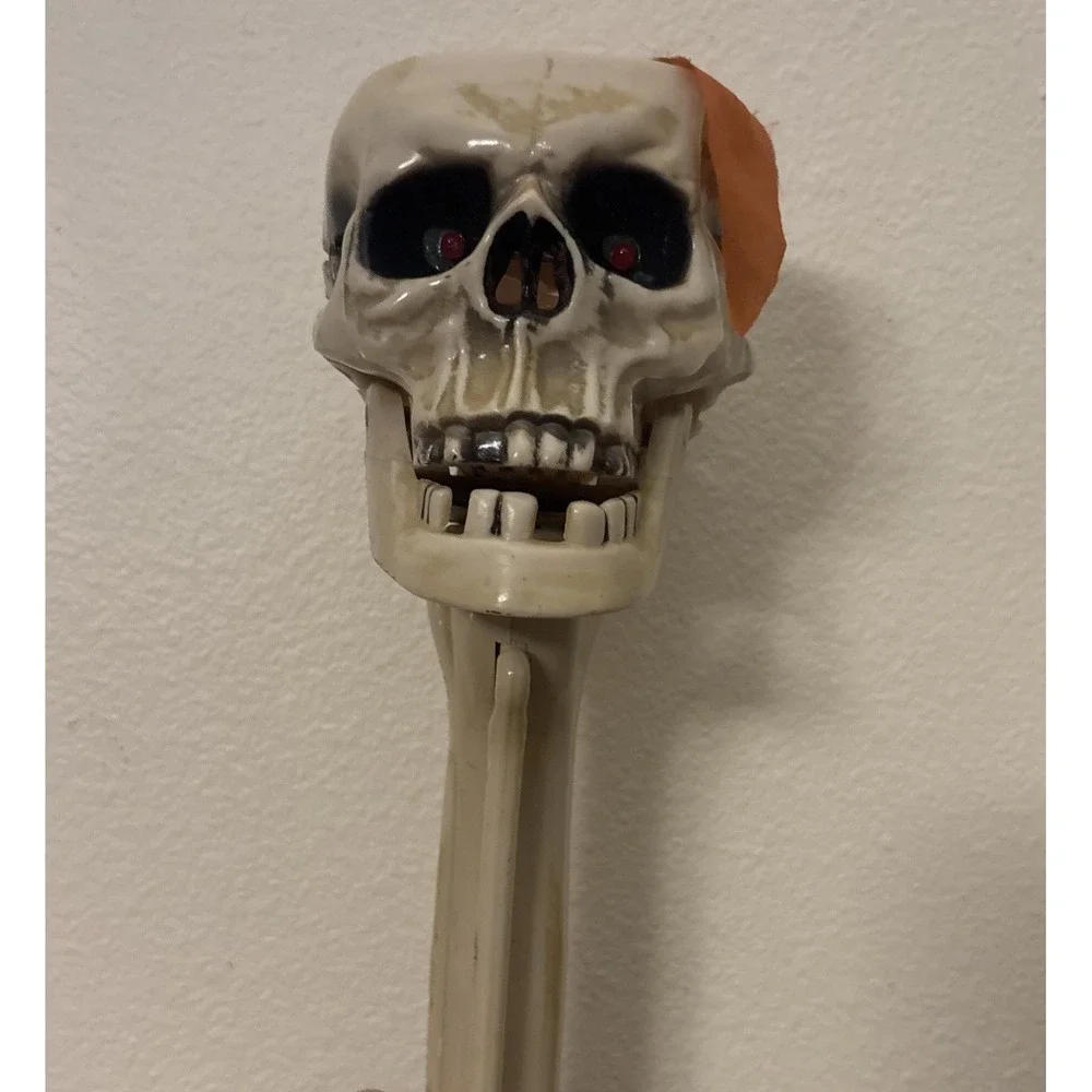 2001 Halloween Talking Skull Blows Flame Torch Light Up Vintage Joy Chief Works
